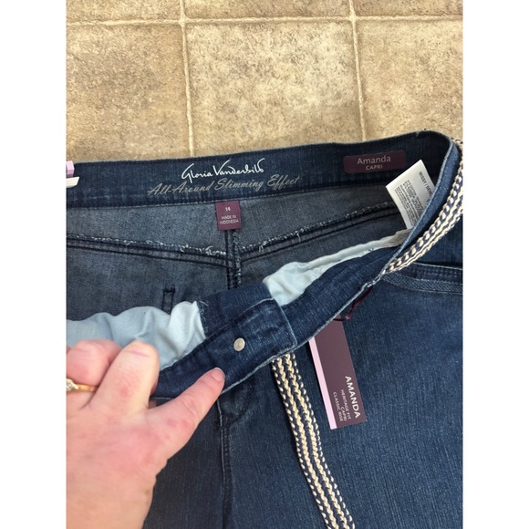 Gloria Vanderbilt Amanda Capri Jeans 14 Blue Stretch Classic Rise Belted New - Picture 4 of 5